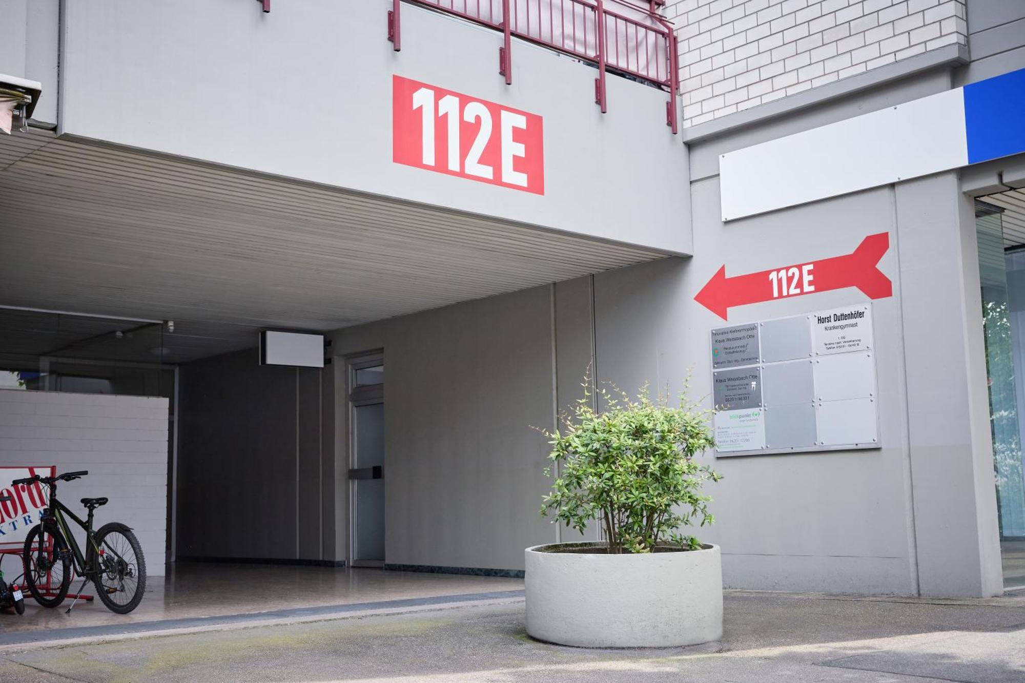 Idee Living: Penthouse Apartment Mit Parkplatz Weinheim Exterior foto